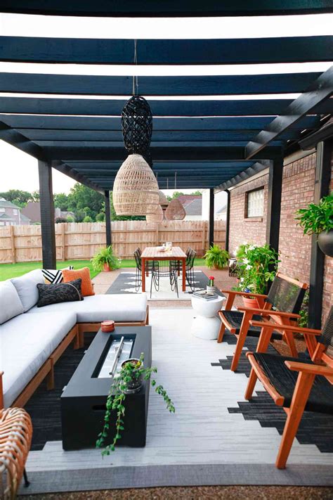 6 Simple Patio Decorating Ideas That Will Transform Your Backyard