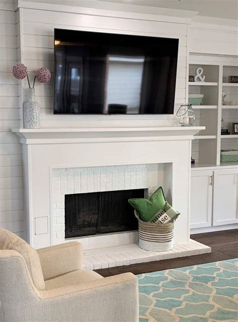 Decorating Ideas For White Fireplace