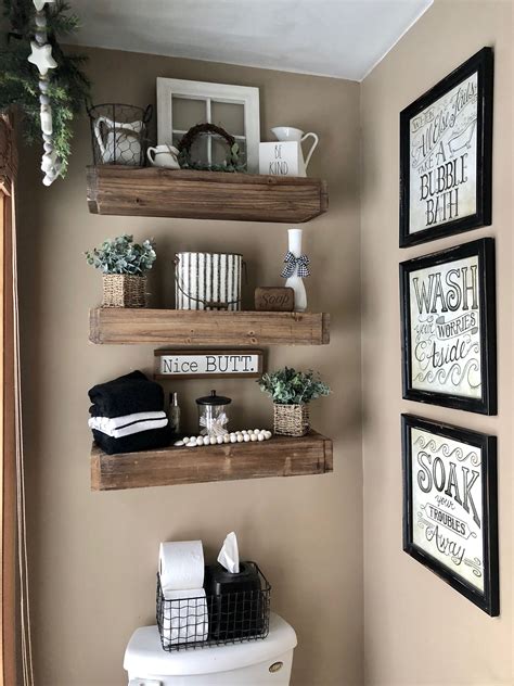 Decorating Small Bathroom Shelves