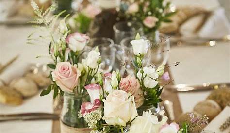 Bocaux décorés et fleuris pour mariage champêtre chic