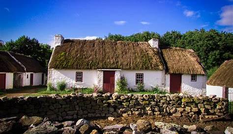 Une maison irlandaise aux murs sombres DECO a