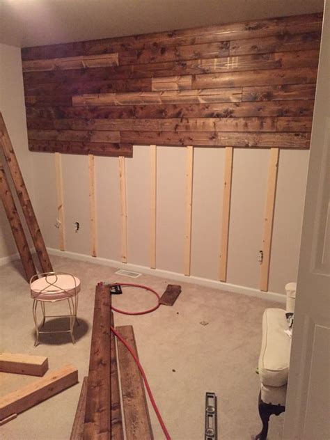 Adorable 25+ Easiest Way to Create a Stunning Accent Wall With Reclaimed Wood Ideas https
