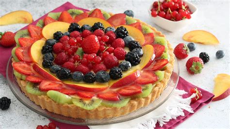 crostata di frutta Food carving, Desserts, Pastry and bakery