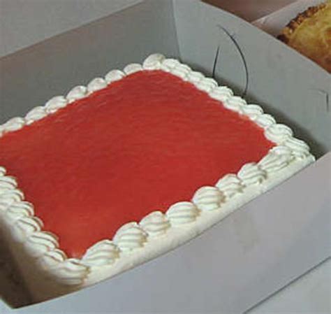 Dee Light Bakery Guava Cake