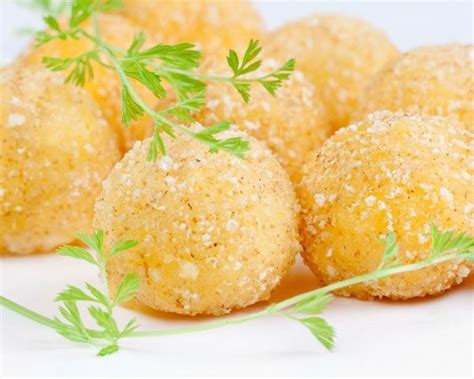 Deep Fried Guacamole Balls