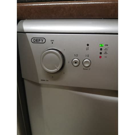 Defy Dishwasher Ddw174