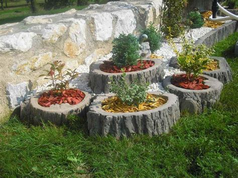 Pin von herta auf Gartengestaltung Pflanzen, Betongarten, Pflanzstein