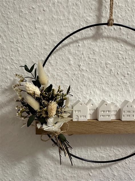 DIY Bohokranz Gold diy, Blumenkranz selber machen, Deko blumen