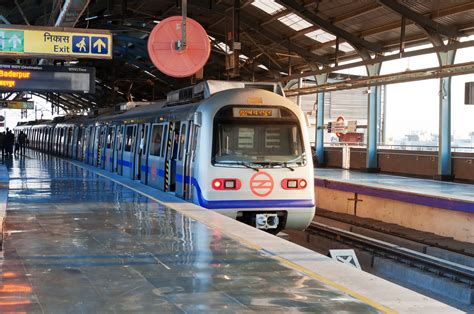 delhi metro news today in hindi