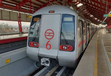 delhi metro rolling stock