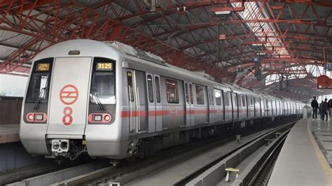 delhi metro sunday timing