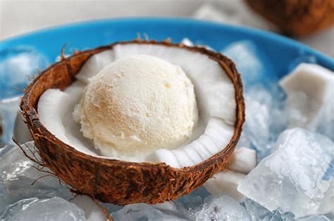 delicioso coco helado