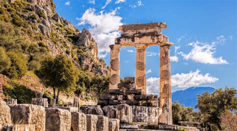 Book the One day tour to Delphi, from Athens. Discover our Athens tour and its photos and book
