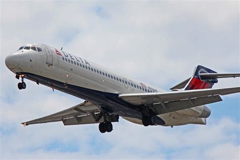 delta airlines boeing 717 200