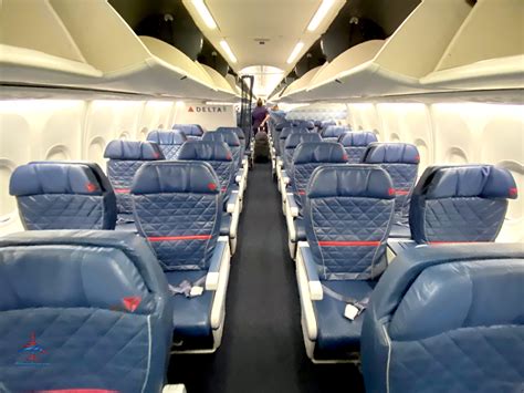 delta boeing 737 900er first class seats