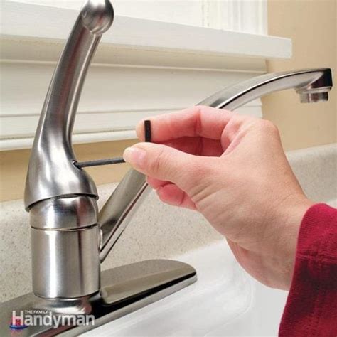 delta kitchen sink faucet removal