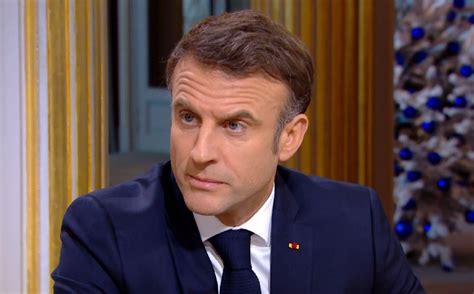 demission de macron emmanuel