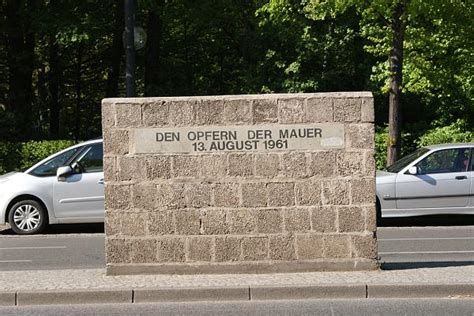 Cool Denkmal Für Die Opfer Der Mauer 2023