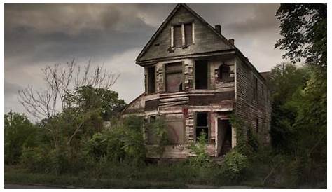 26 Hauntingly Beautiful Photos of Abandoned Homes Across
