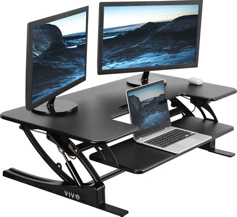 Desk With Adjustable Top