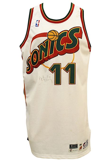 detlef schrempf game used jersey