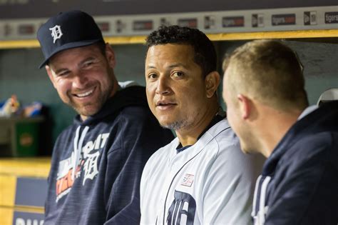 detroit tigers salaries and contracts