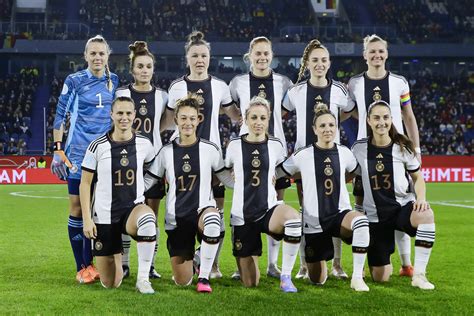 deutsche frauen nationalmannschaft live