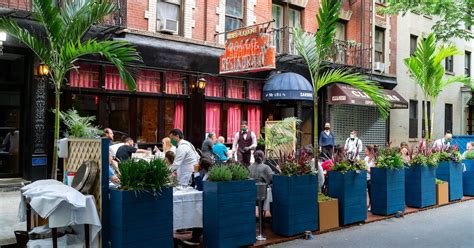 13 Top Restaurants to Spot Celebrities in NYC, According to Deuxmoi