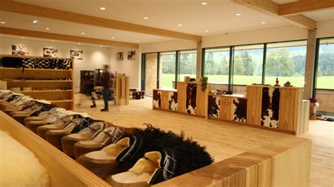 Holzschuh in Rindfell mit Schaffell gefüttert, Größe 45 Holzschuhe in