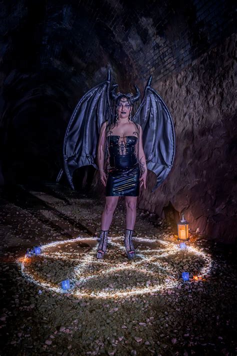 deville anna mistress