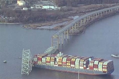 did a cargo ship crash into a maryland bridge