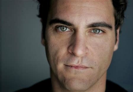 did joaquin phoenix have a cleft lip