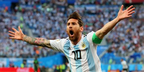 did messi play for argentina