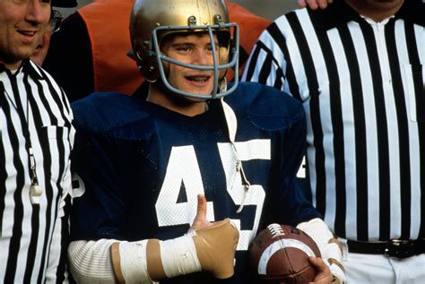 did rudy ruettiger play in the nfl