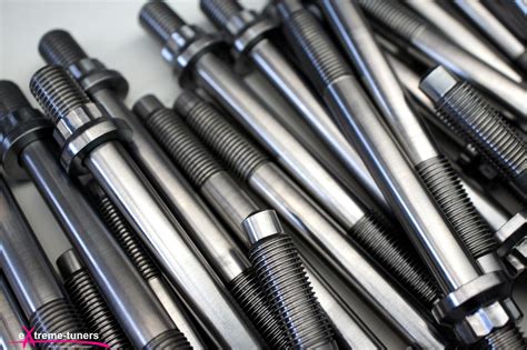 Difference Between Head Studs And Main Studs