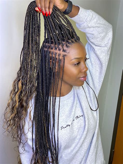 Perfect Different Styles Of Knotless Braids With Curls Hairstyles Inspiration