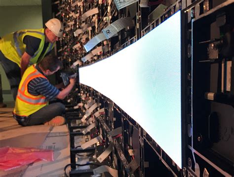 Digital Projection Display System