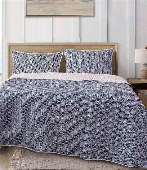 Dillards White Quilt