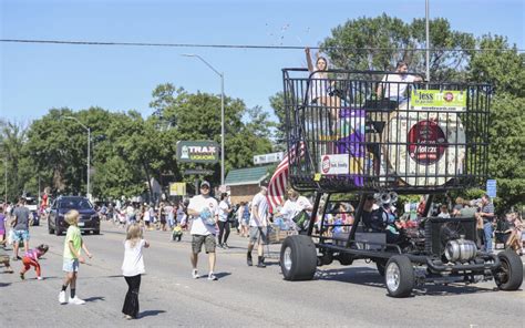 Dilworth Mn Parade