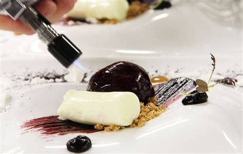 dining arctic circle