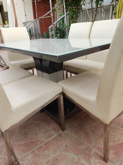 Dining Table Chairs Qatar