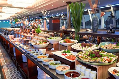 dinner buffet on cruise