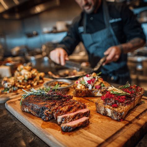 dinner service at Carnivore