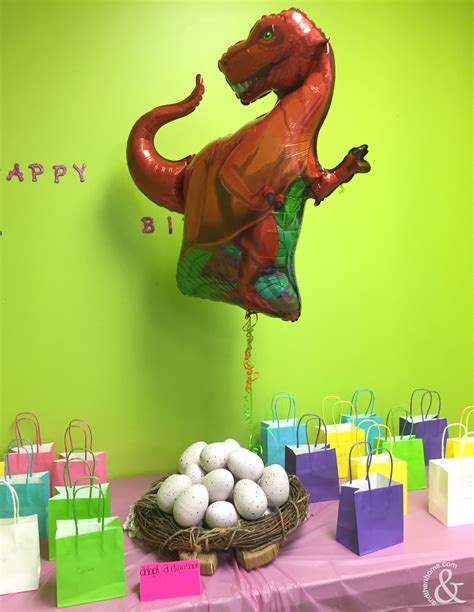 Dinosaur Party. Dinosaur birthday decorations, Girl birthday