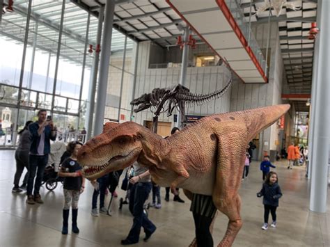 dinosaur exhibit in california