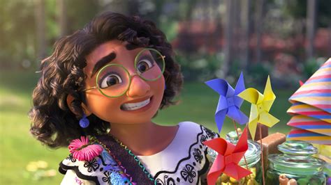 Pelicula Disney Colombia Encanto / Se ha anotado un éxito al presentar