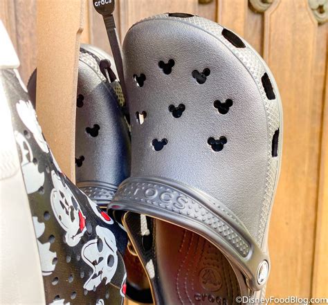 disney mickey crocs