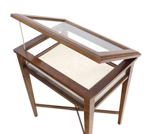 Display Case Table