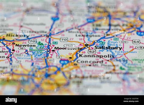 distance from salisbury nc to mooresville nc