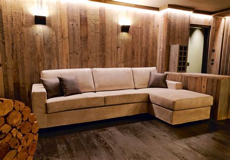 Divani Rustici Da Taverna